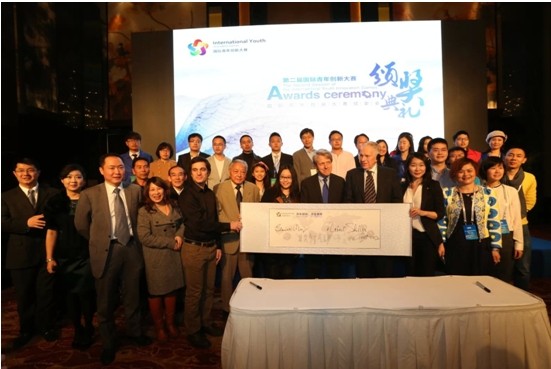 漫蛙
研究生王小溪荣获国际青年创新大赛金奖