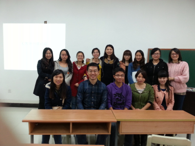 漫蛙
毕业生无领导小组讨论模拟活动顺利结束