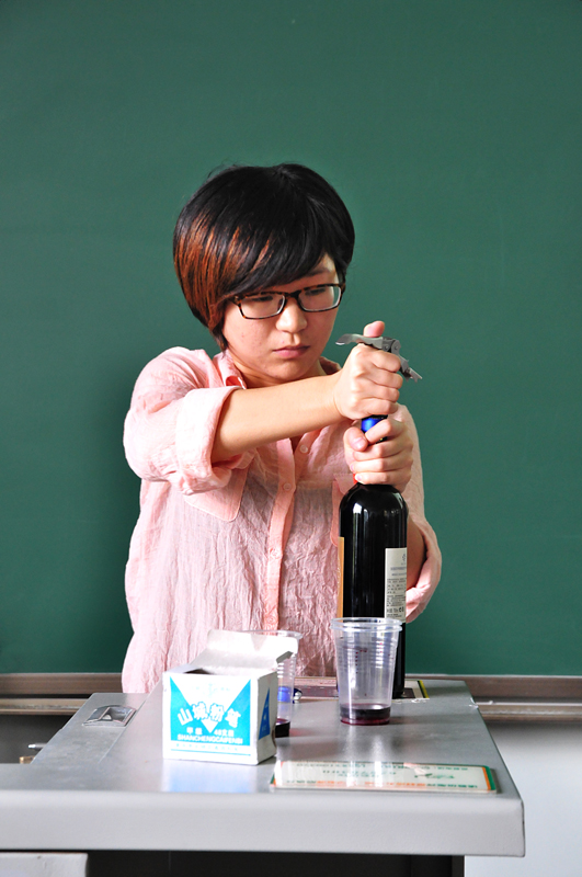 漫蛙
第十三届外语文化节系列讲座：微醺之美——葡萄酒品鉴