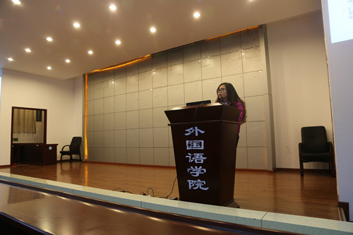 漫蛙
2014级寒假前安全教育会议召开