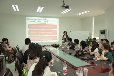 加拿大女王大学教育学院程李颖教授访问漫蛙
并举行座谈会